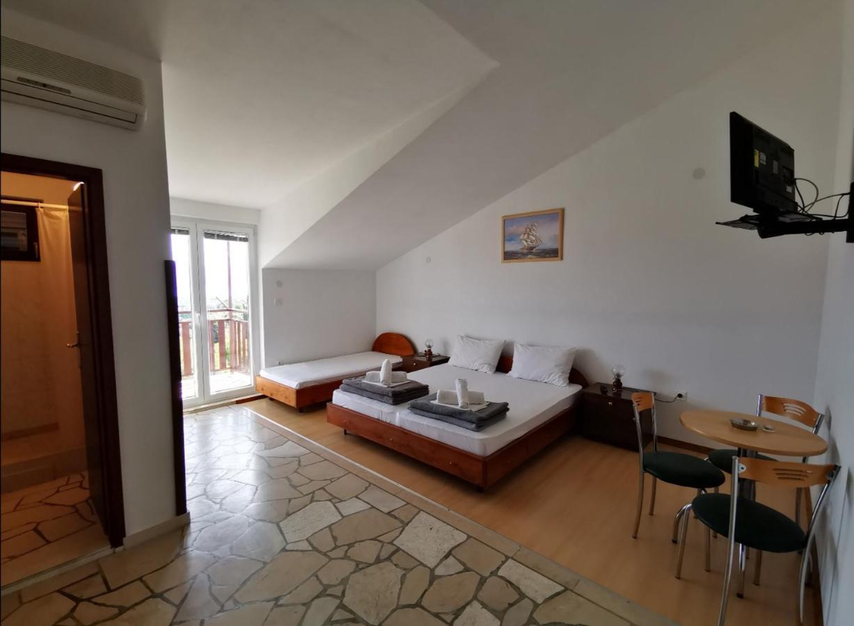 Apartments Plazibat Skrip ภายนอก รูปภาพ