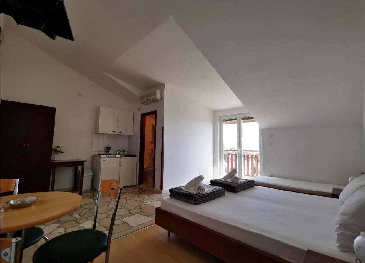 Apartments Plazibat Skrip ภายนอก รูปภาพ
