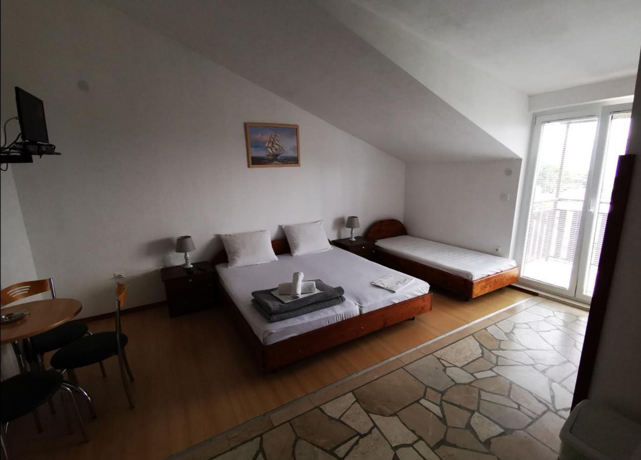Apartments Plazibat Skrip ภายนอก รูปภาพ