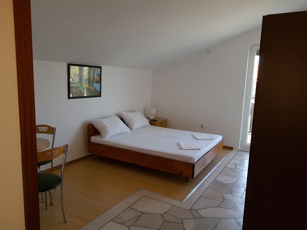 Apartments Plazibat Skrip ภายนอก รูปภาพ